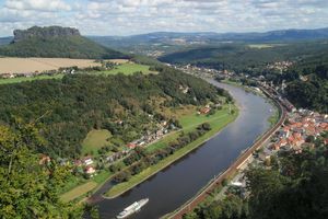 Blick vom Königstein zum Lilienstein, Sächsische Schweiz - Ferienwohnung © www.wieland-webdesign.de