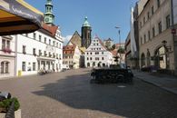 Marktplatz Pirna mit Rathaus und Marienkirche  - © Ferienwohnung Heilmann-Fehrenbacher