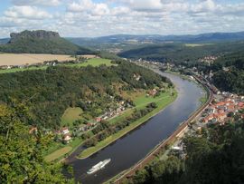 Blick vom Königstein zum Lilienstein, Sächsische Schweiz - Ferienwohnung © www.wieland-webdesign.de